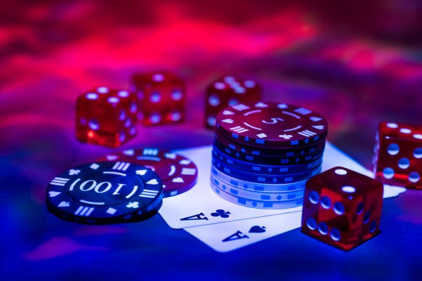 The Dog House game interface showing five-reel layout with dog-themed symbols and bet controls on kim toto platform